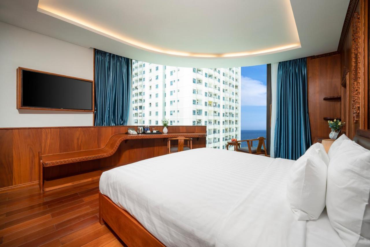 Monalisa Luxury Hotel Đà Nẵng Exterior foto